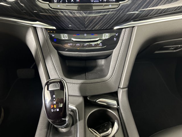 Vehicle image 32 of 47
