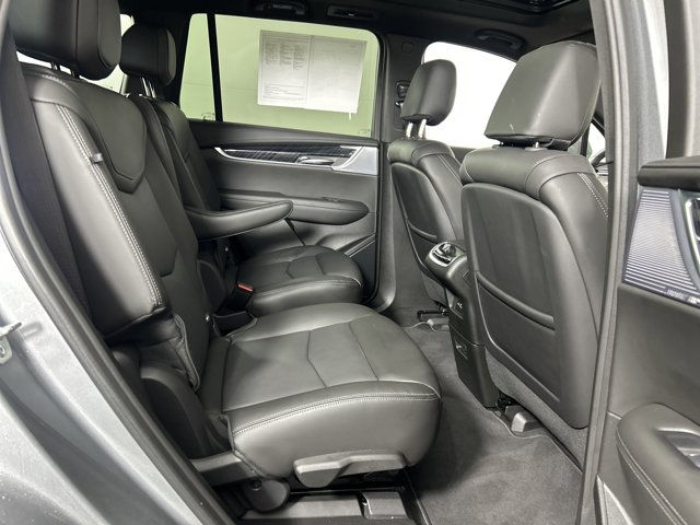 Vehicle image 15 of 47