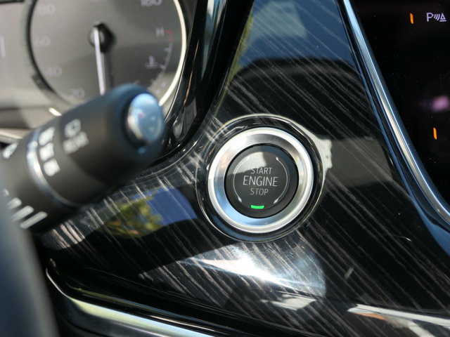 Vehicle image 21 of 31