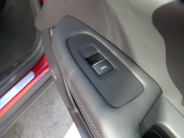 Vehicle image 22 of 31
