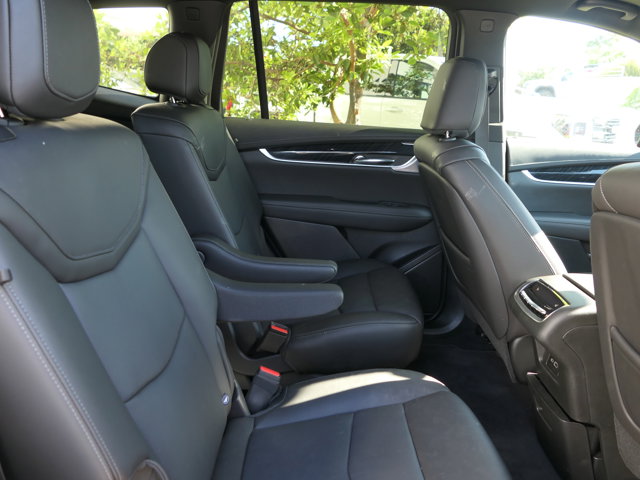 Vehicle image 14 of 31