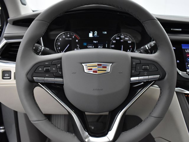Vehicle image 31 of 51