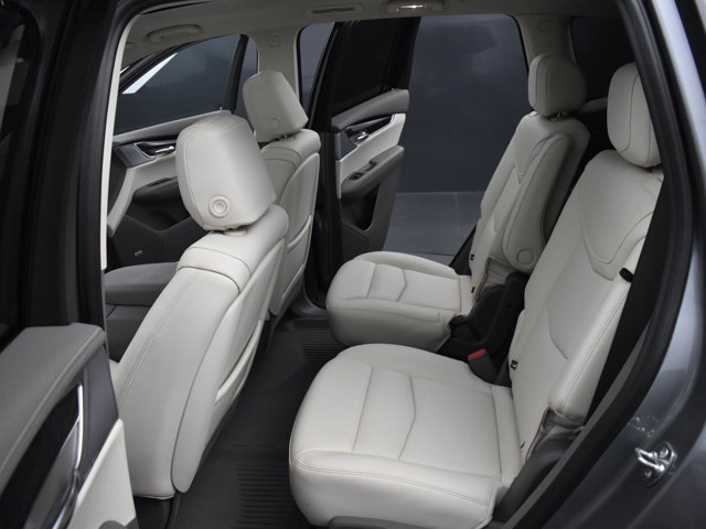 Vehicle image 25 of 51