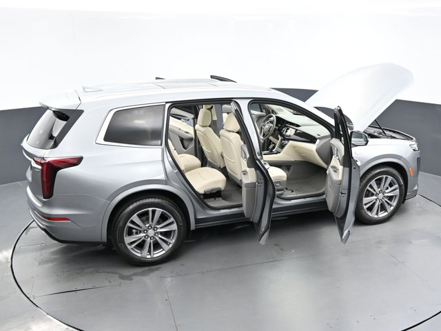 Vehicle image 28 of 51