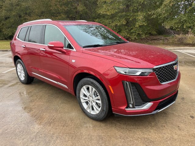 2025 Cadillac XT6 FWD Luxury Image 3 of 45