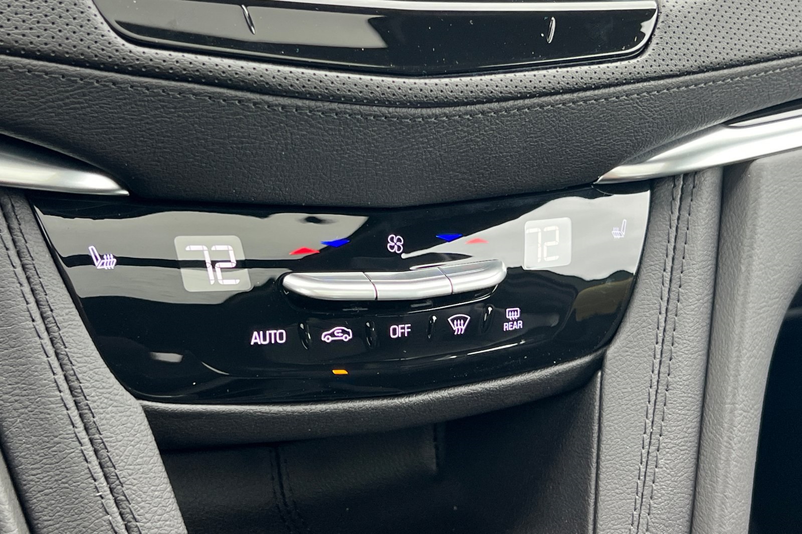 Vehicle image 24 of 34