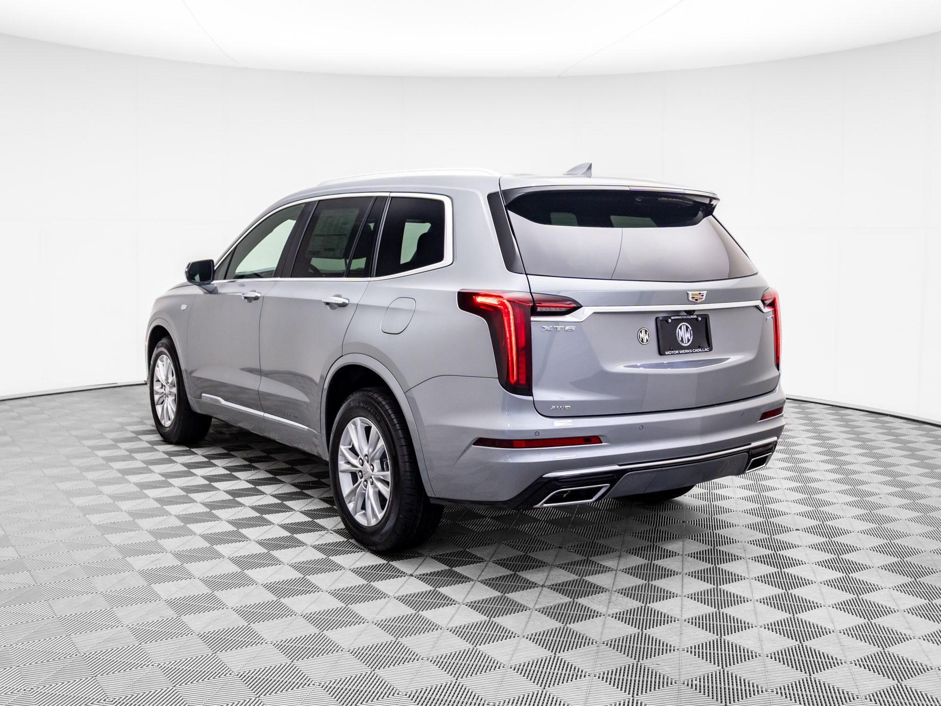 Vehicle image 9 of 39