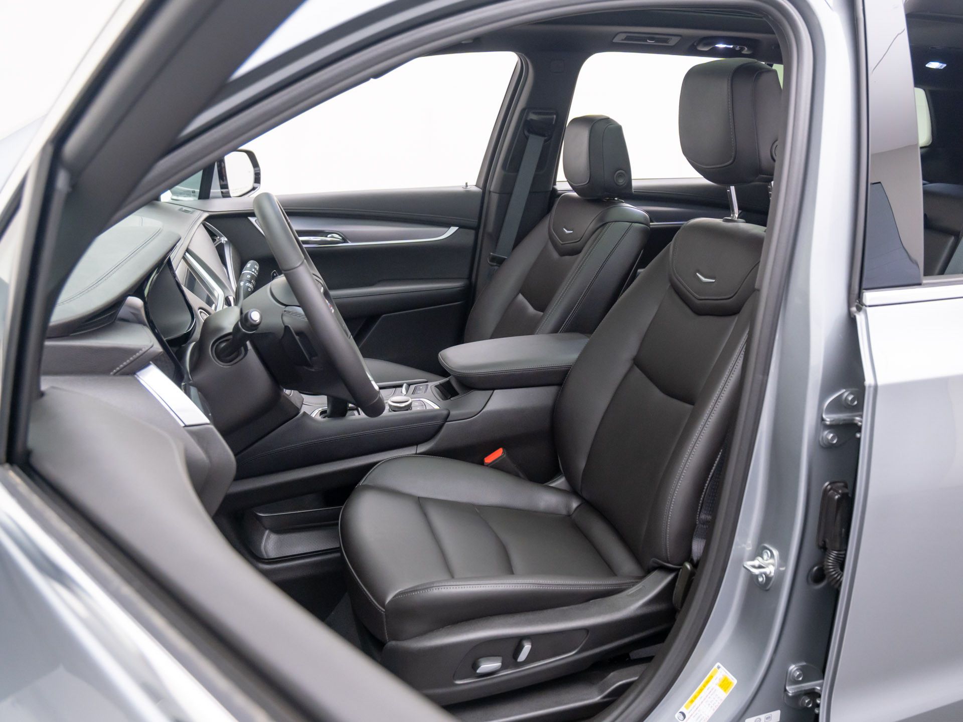 Vehicle image 11 of 39