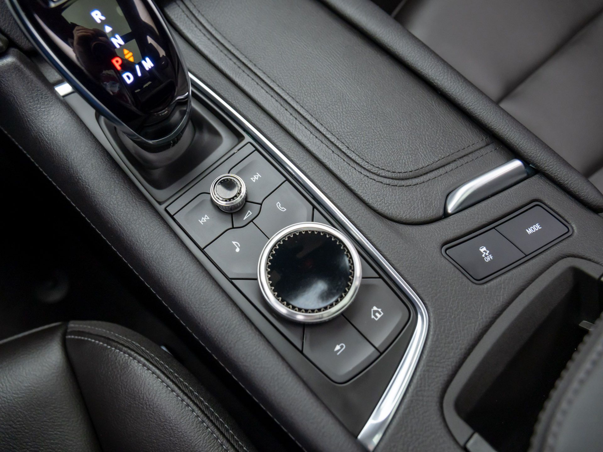 Vehicle image 29 of 39