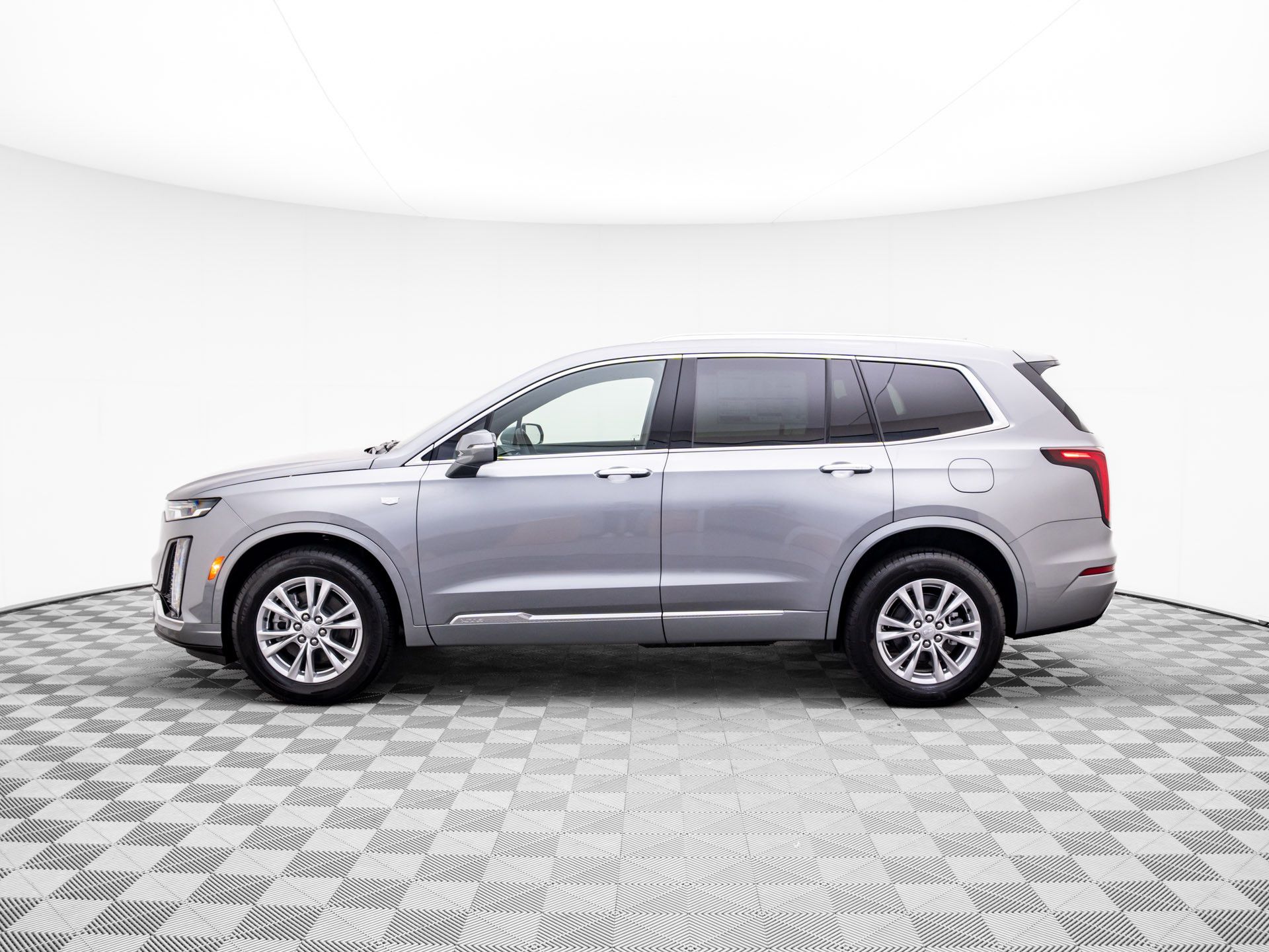 Vehicle image 10 of 39