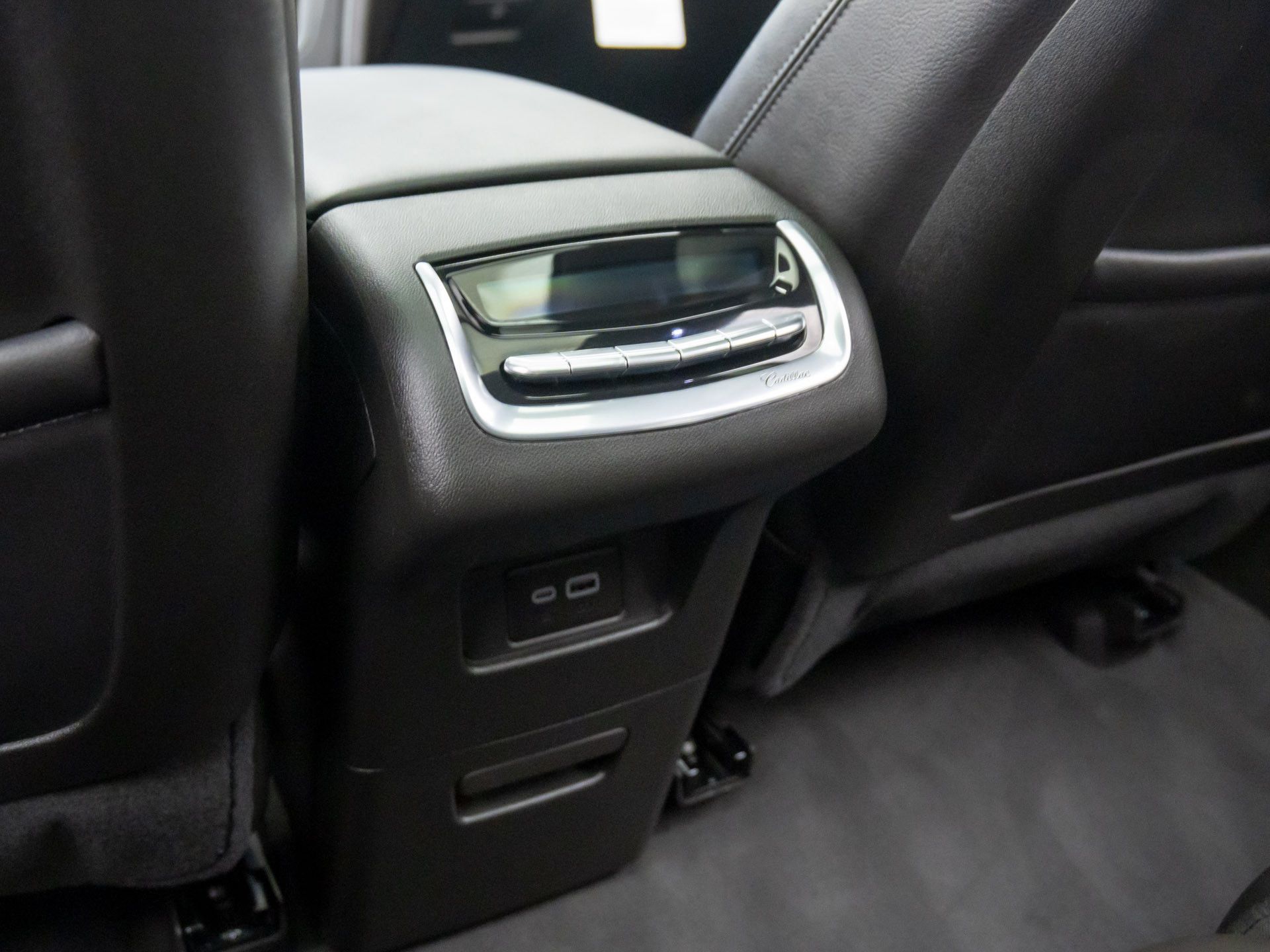 Vehicle image 20 of 39