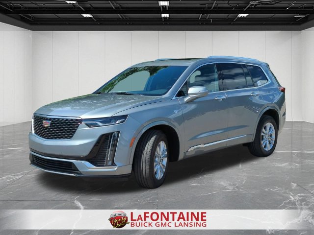 2025 Cadillac XT6 AWD Luxury Image 2 of 34