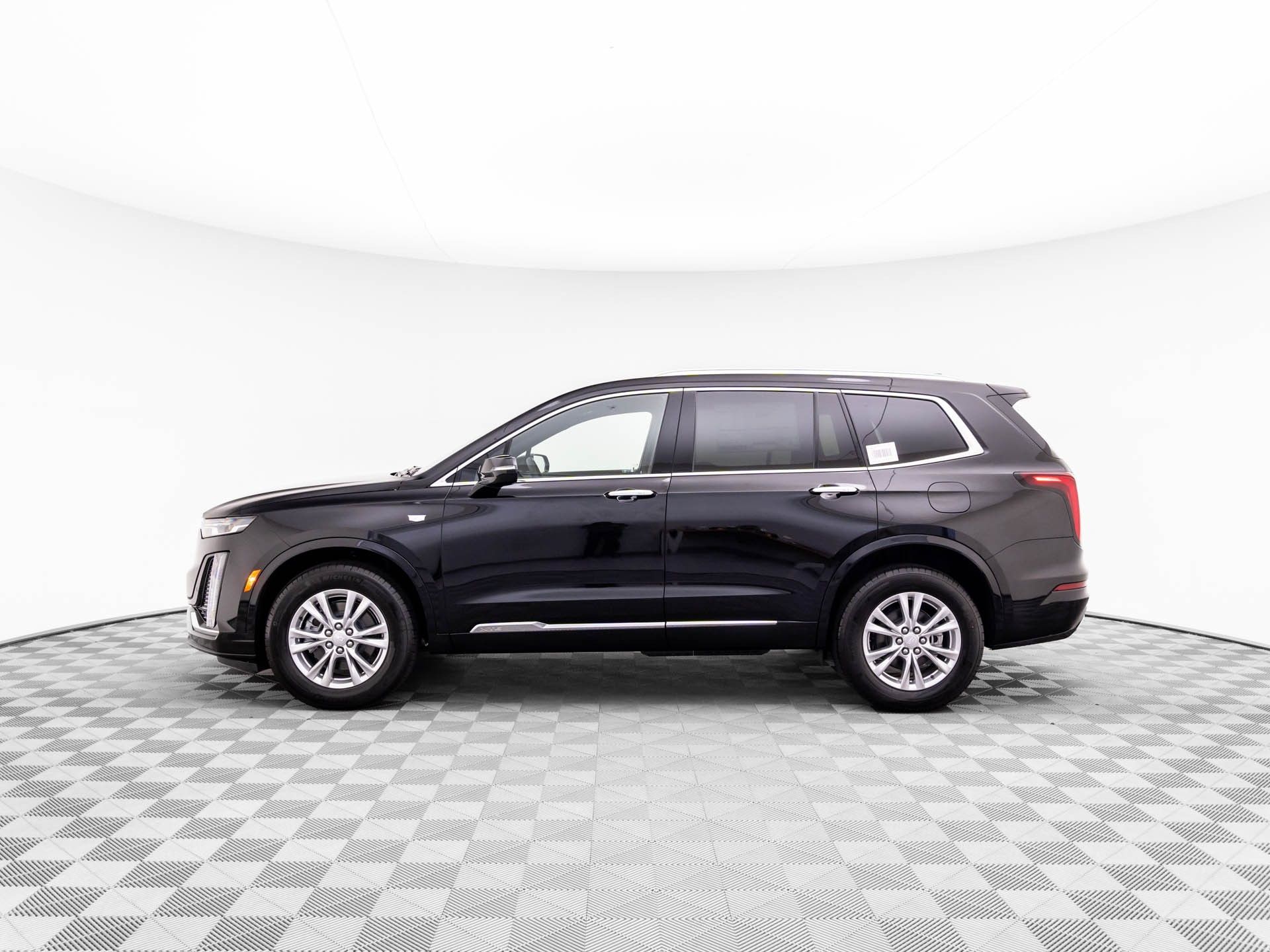 Vehicle image 10 of 32