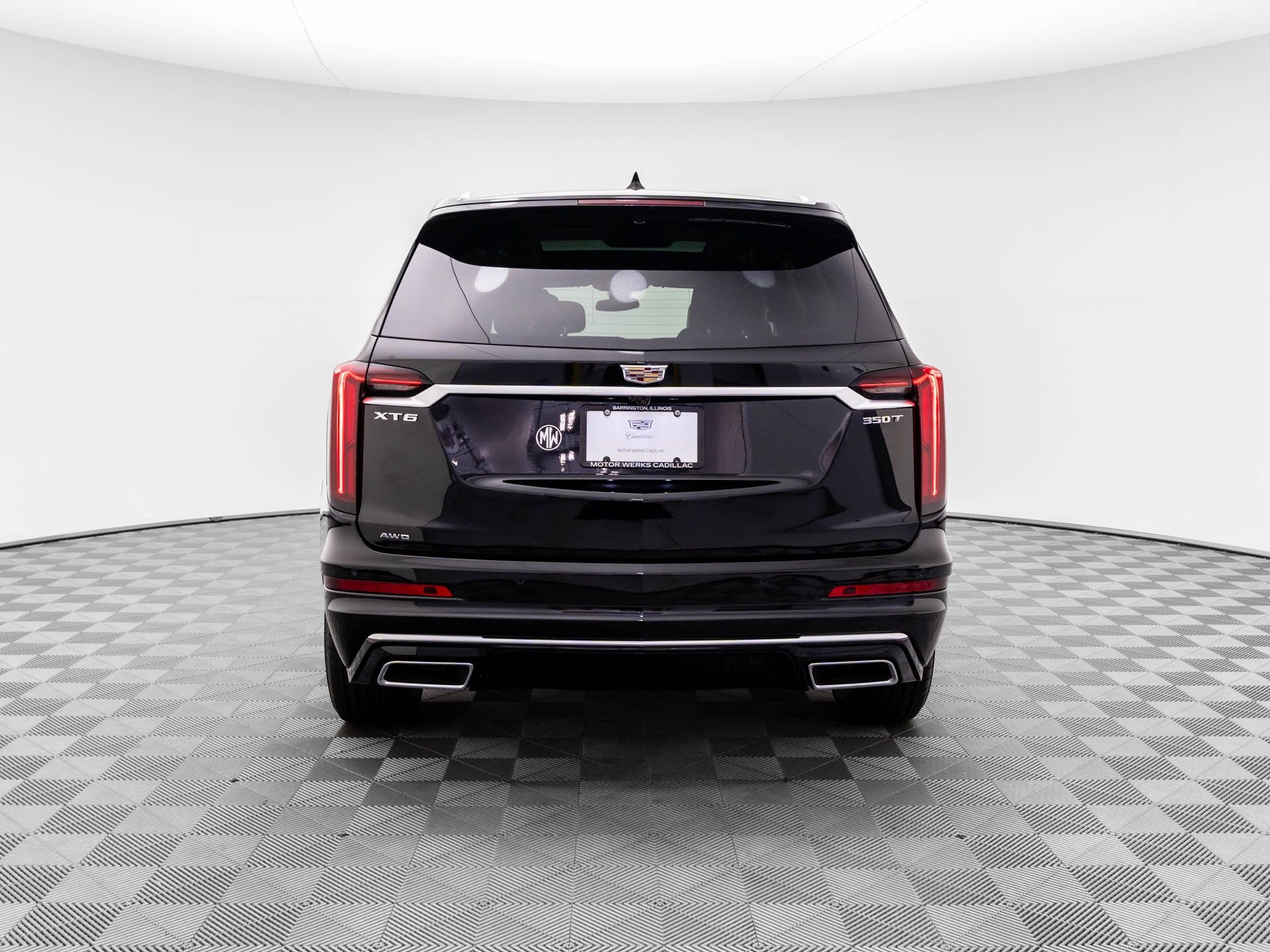 Vehicle image 8 of 32