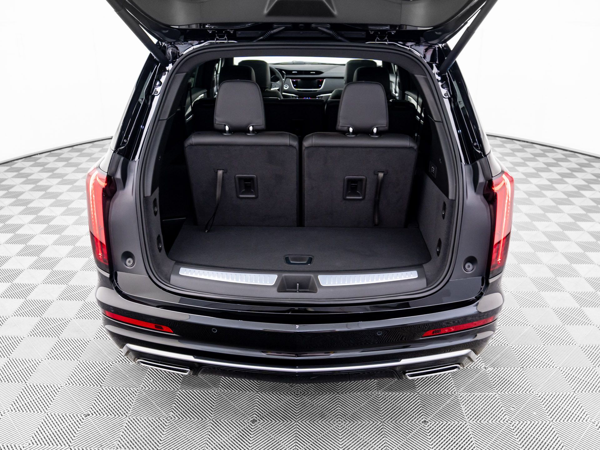 Vehicle image 34 of 41