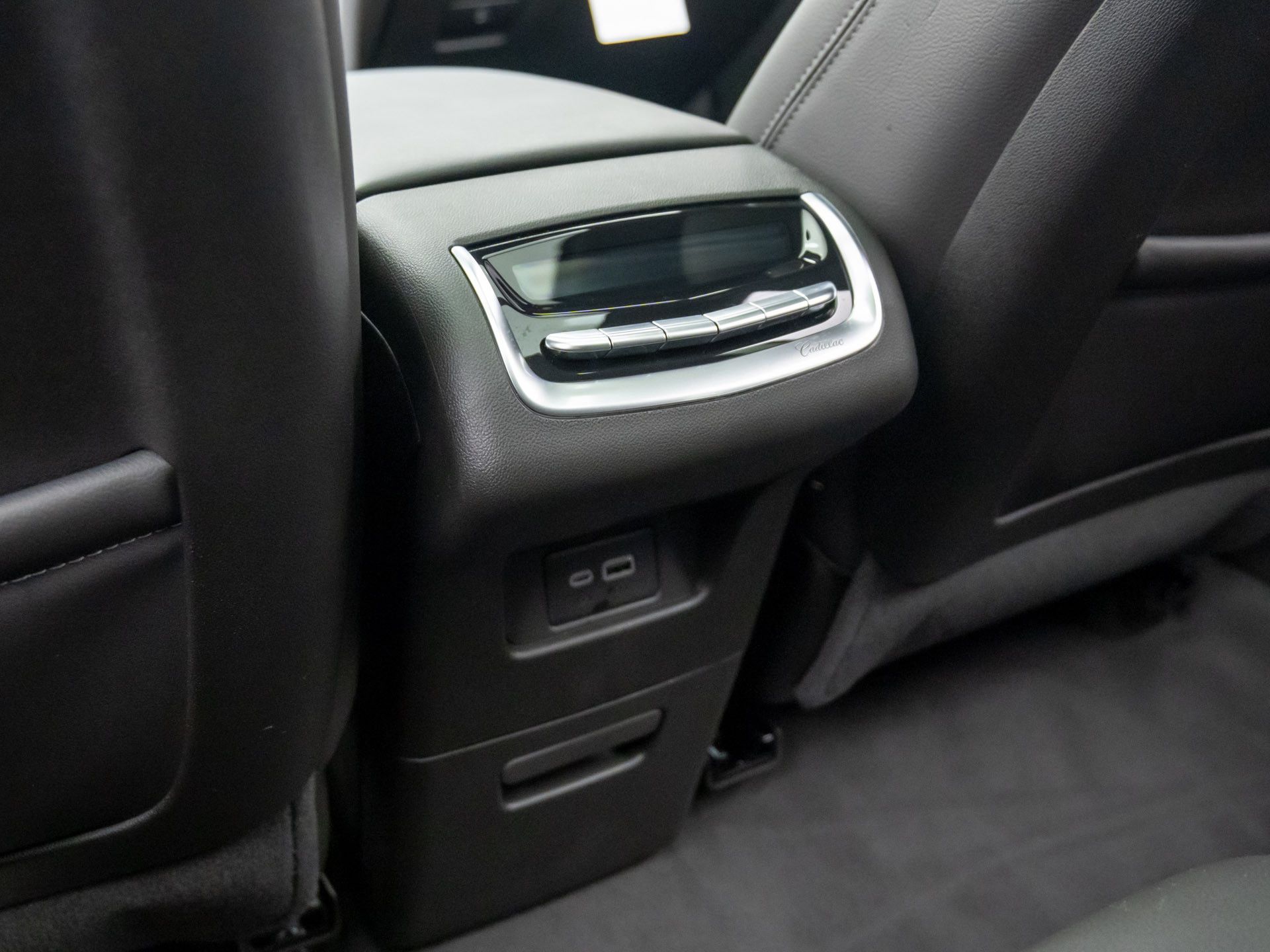 Vehicle image 22 of 41