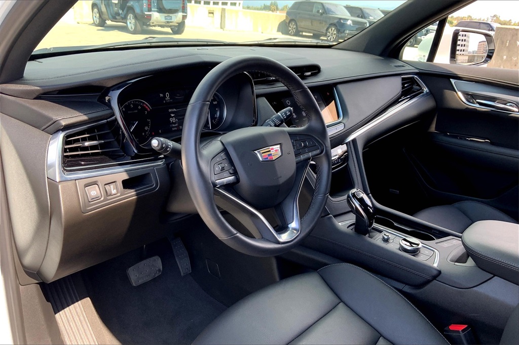 Vehicle image 14 of 38