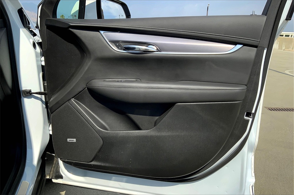Vehicle image 24 of 38