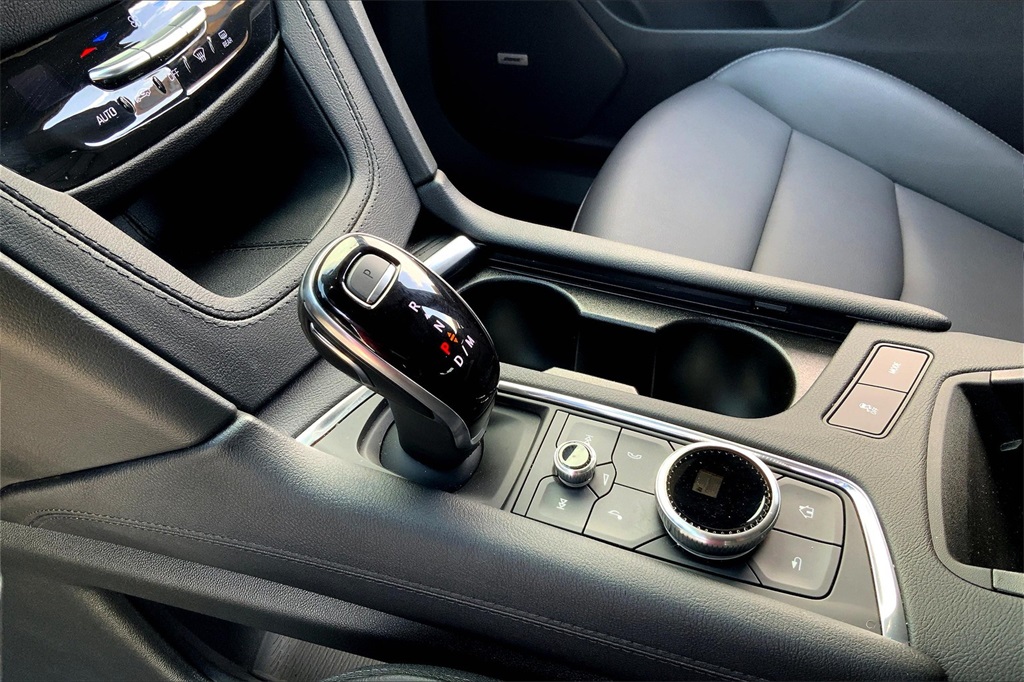 Vehicle image 22 of 38