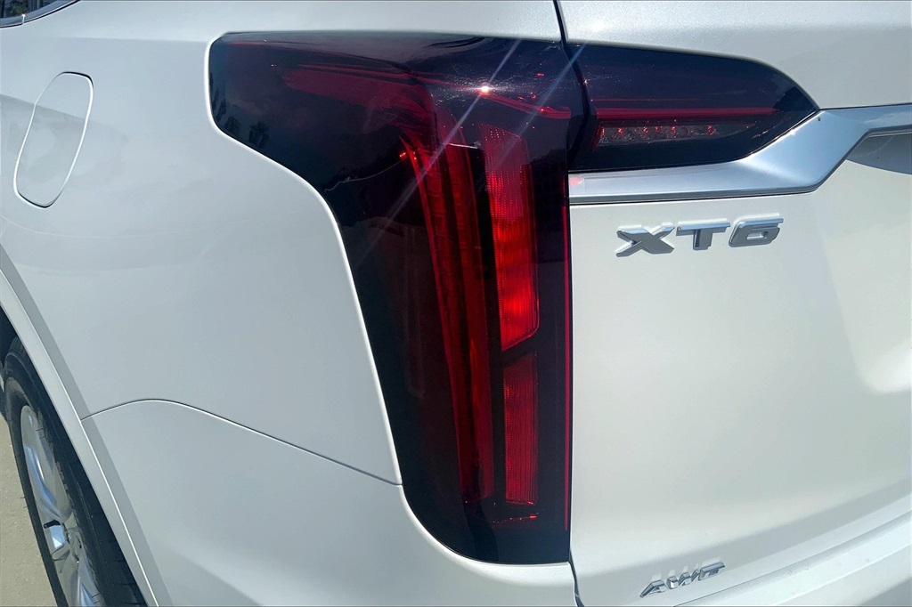 Vehicle image 34 of 38