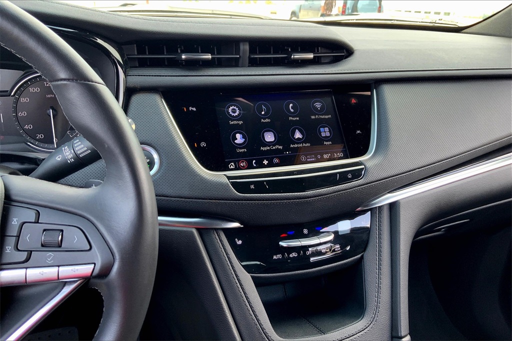 Vehicle image 21 of 38