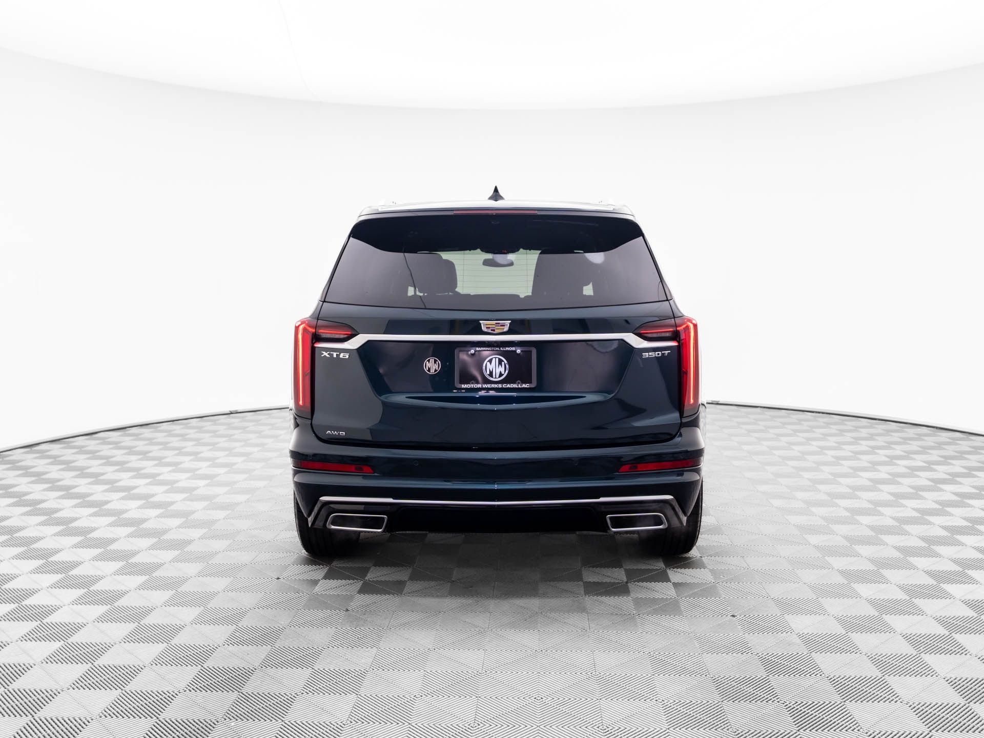 Vehicle image 9 of 40