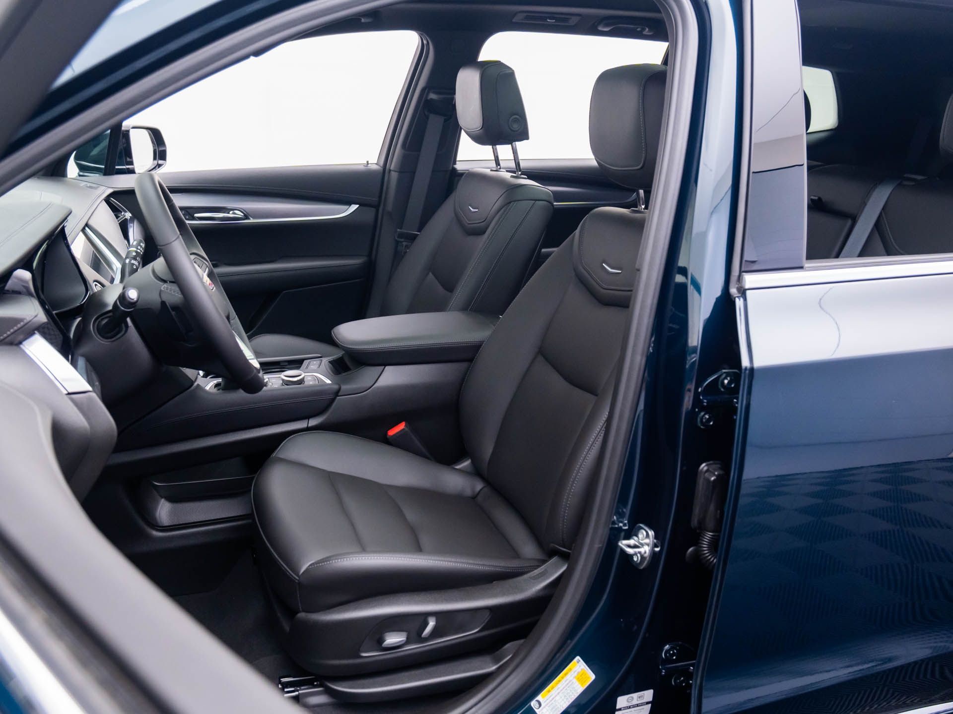 Vehicle image 12 of 40