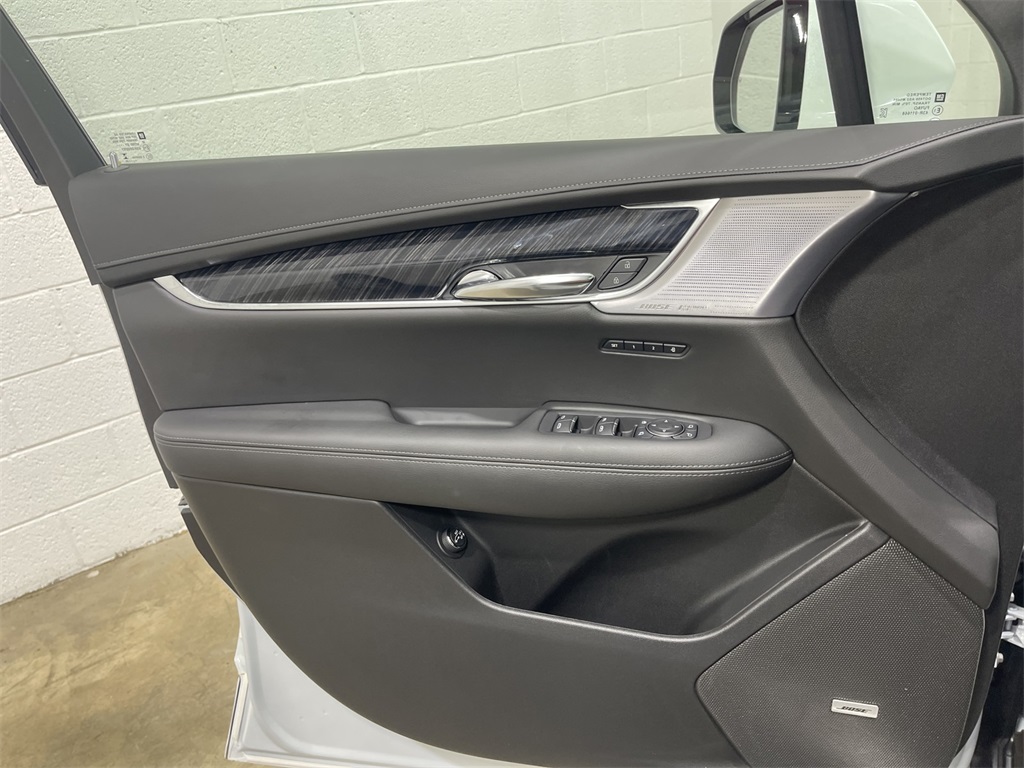 Vehicle image 20 of 31