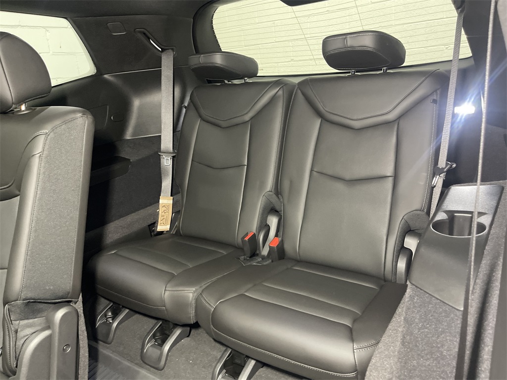 Vehicle image 12 of 31