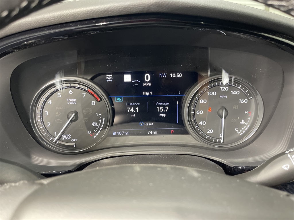 Vehicle image 15 of 31