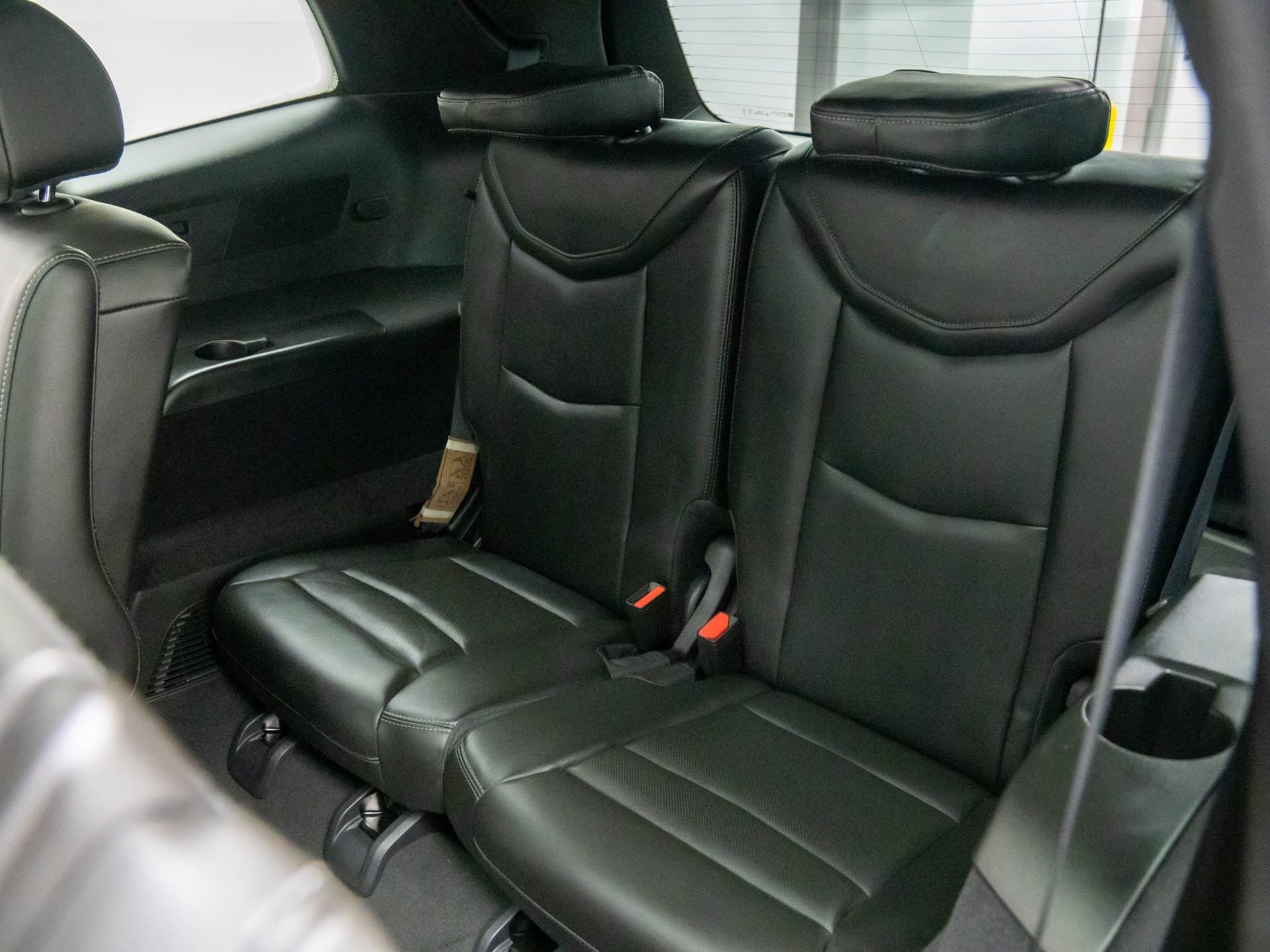 Vehicle image 17 of 39