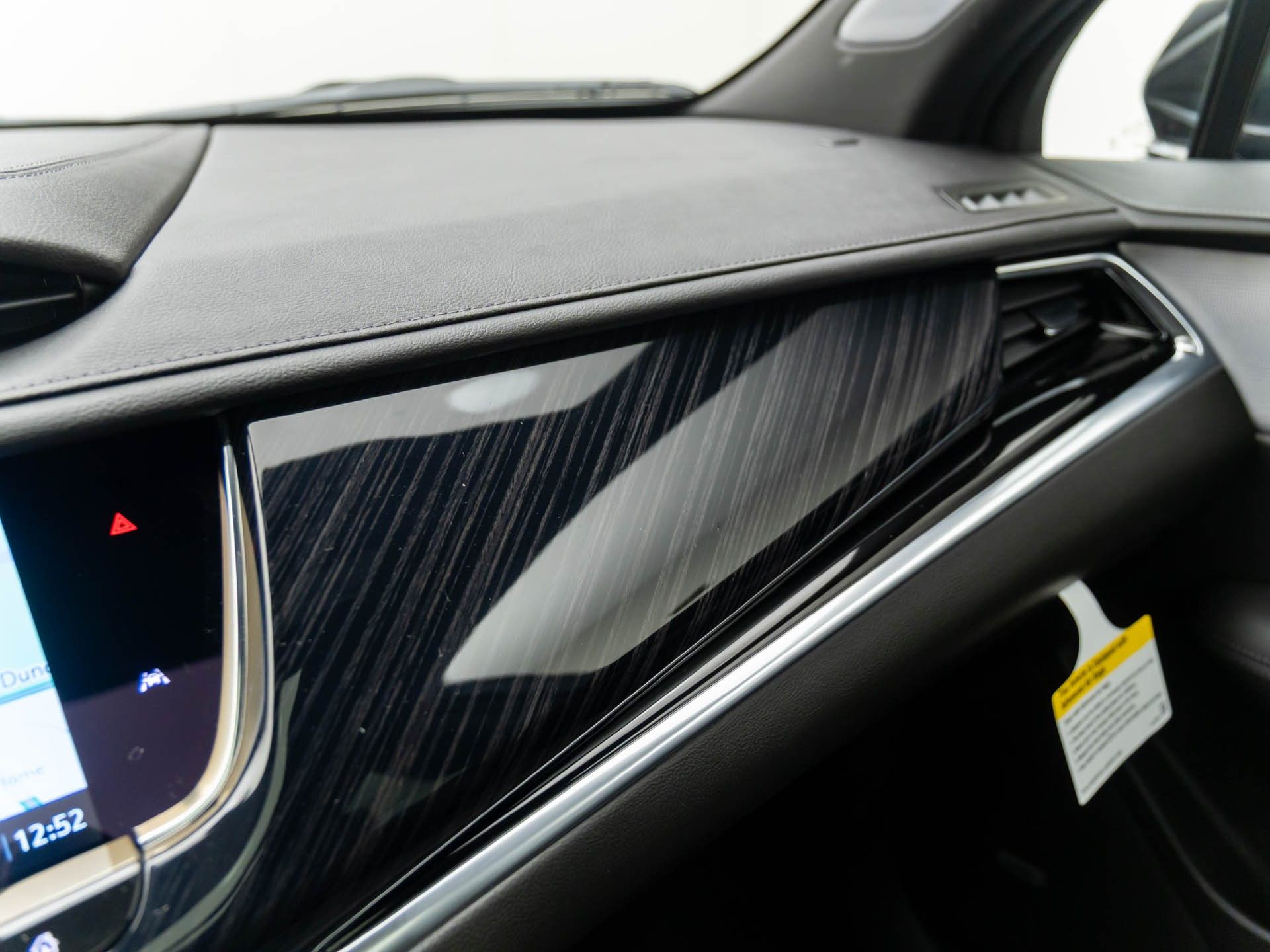 Vehicle image 28 of 35