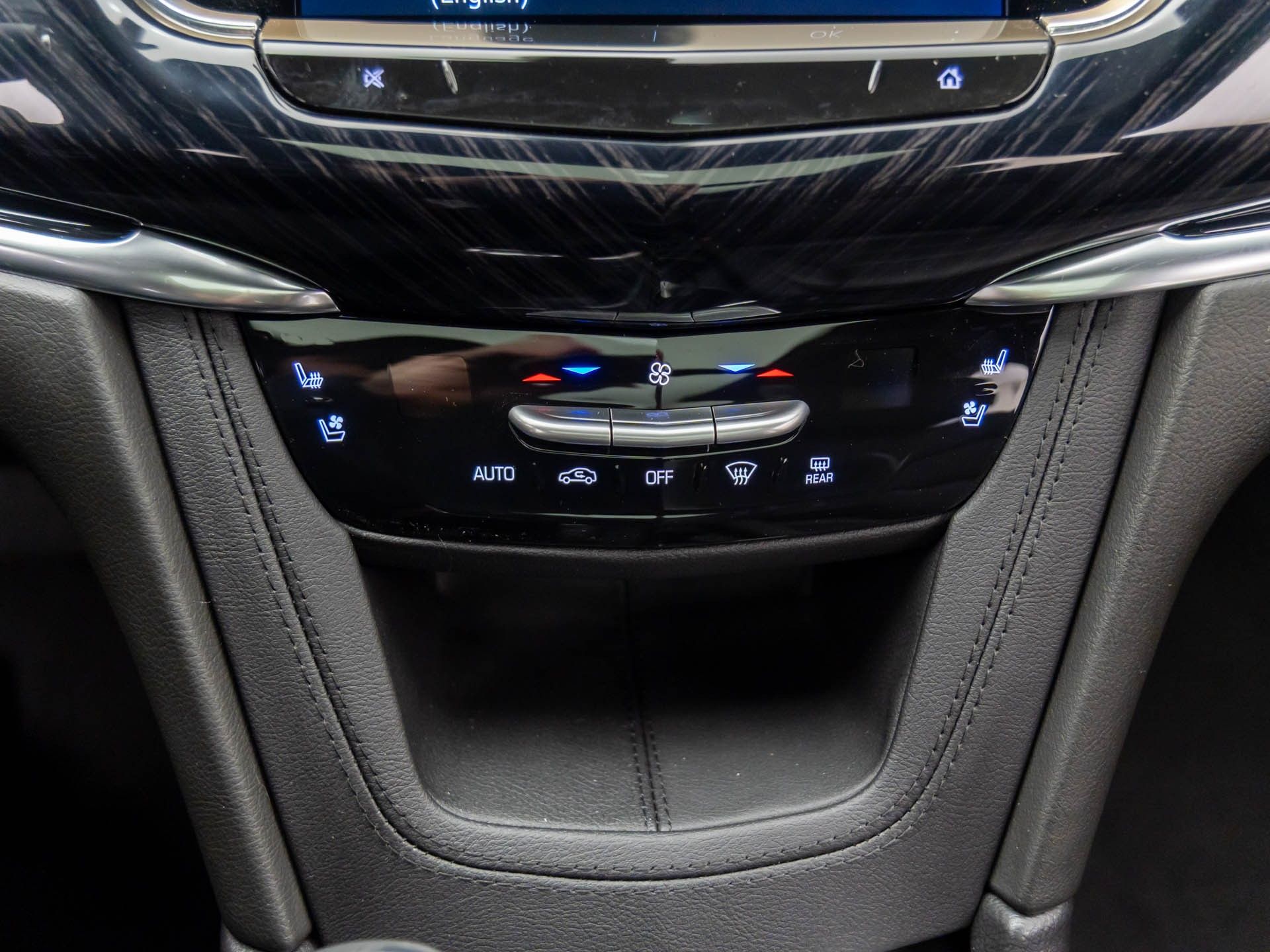 Vehicle image 21 of 35
