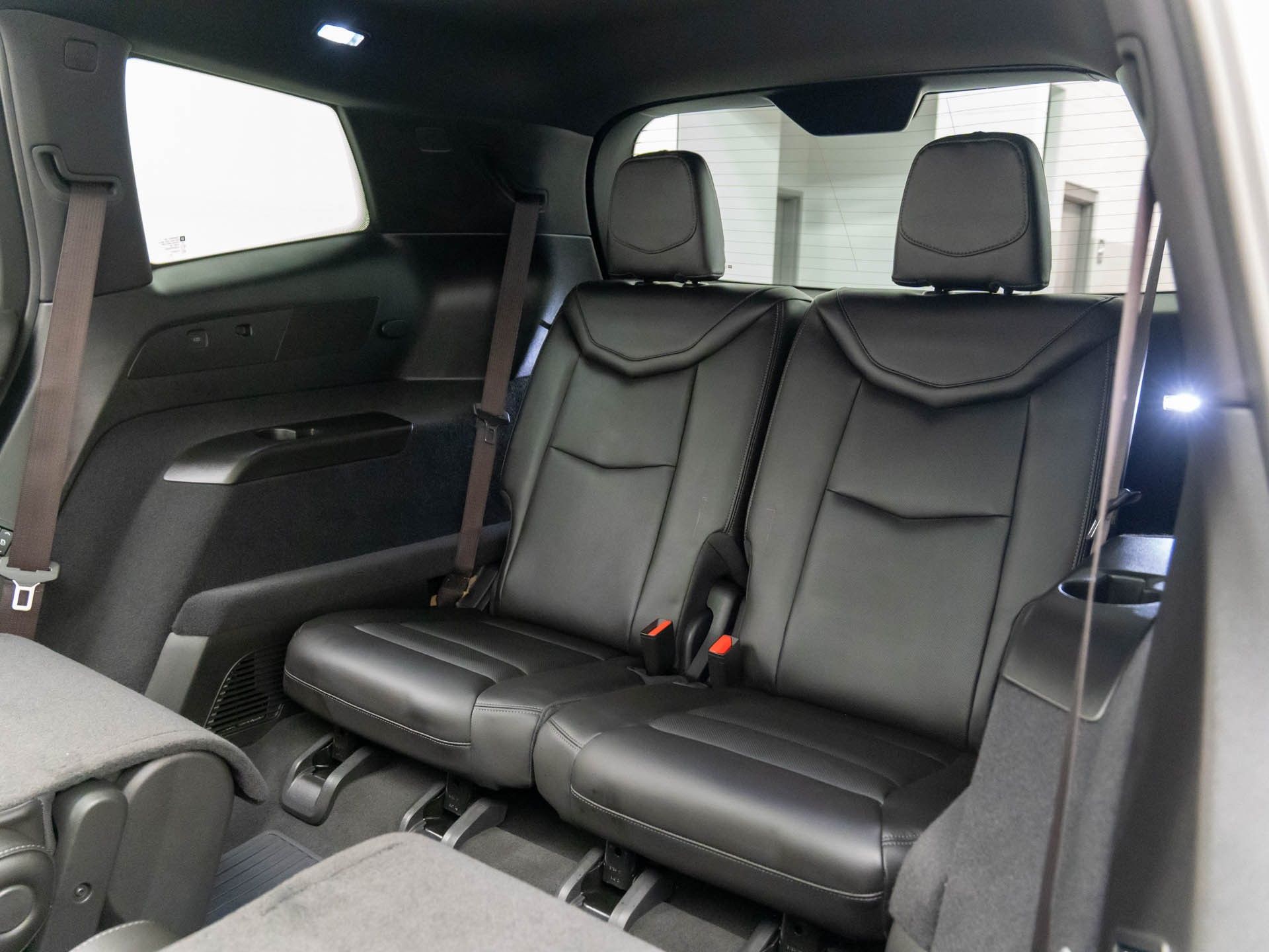 Vehicle image 23 of 39