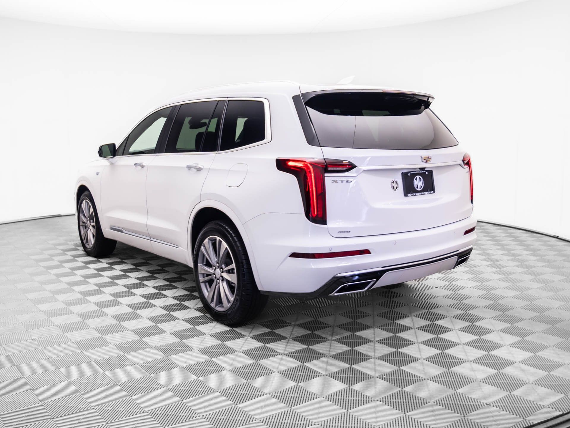 Vehicle image 9 of 39