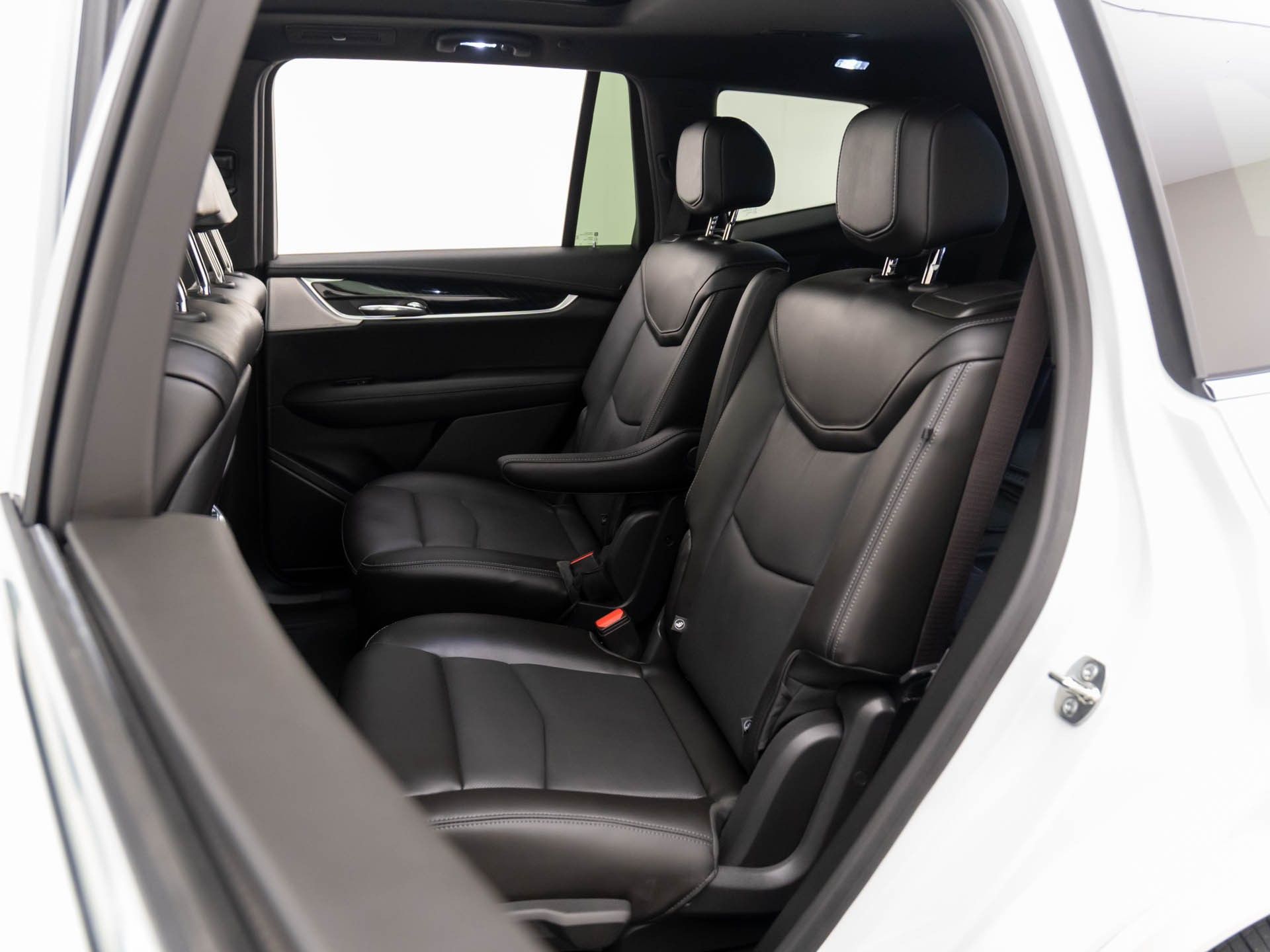 Vehicle image 22 of 39