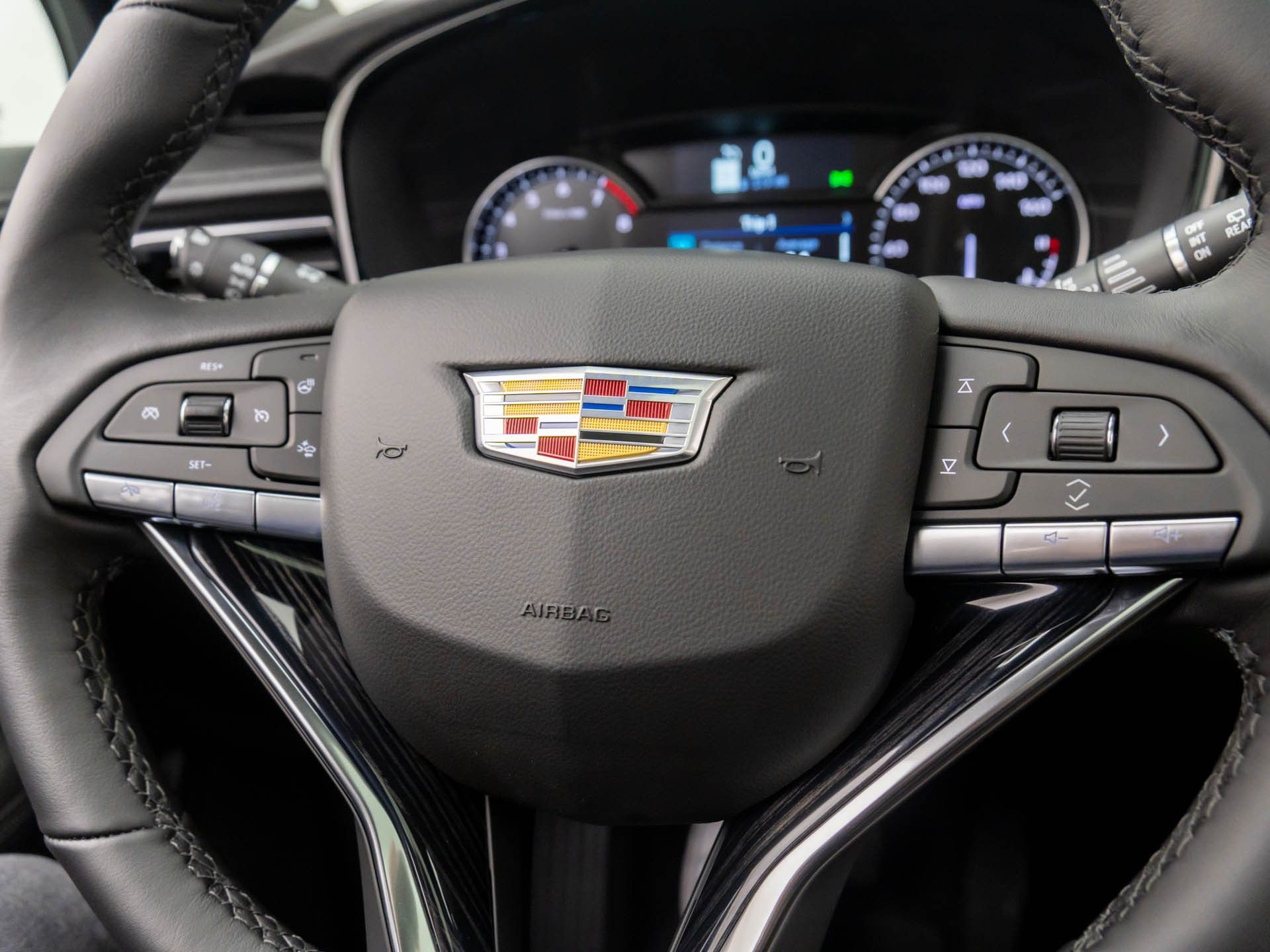 Vehicle image 33 of 39