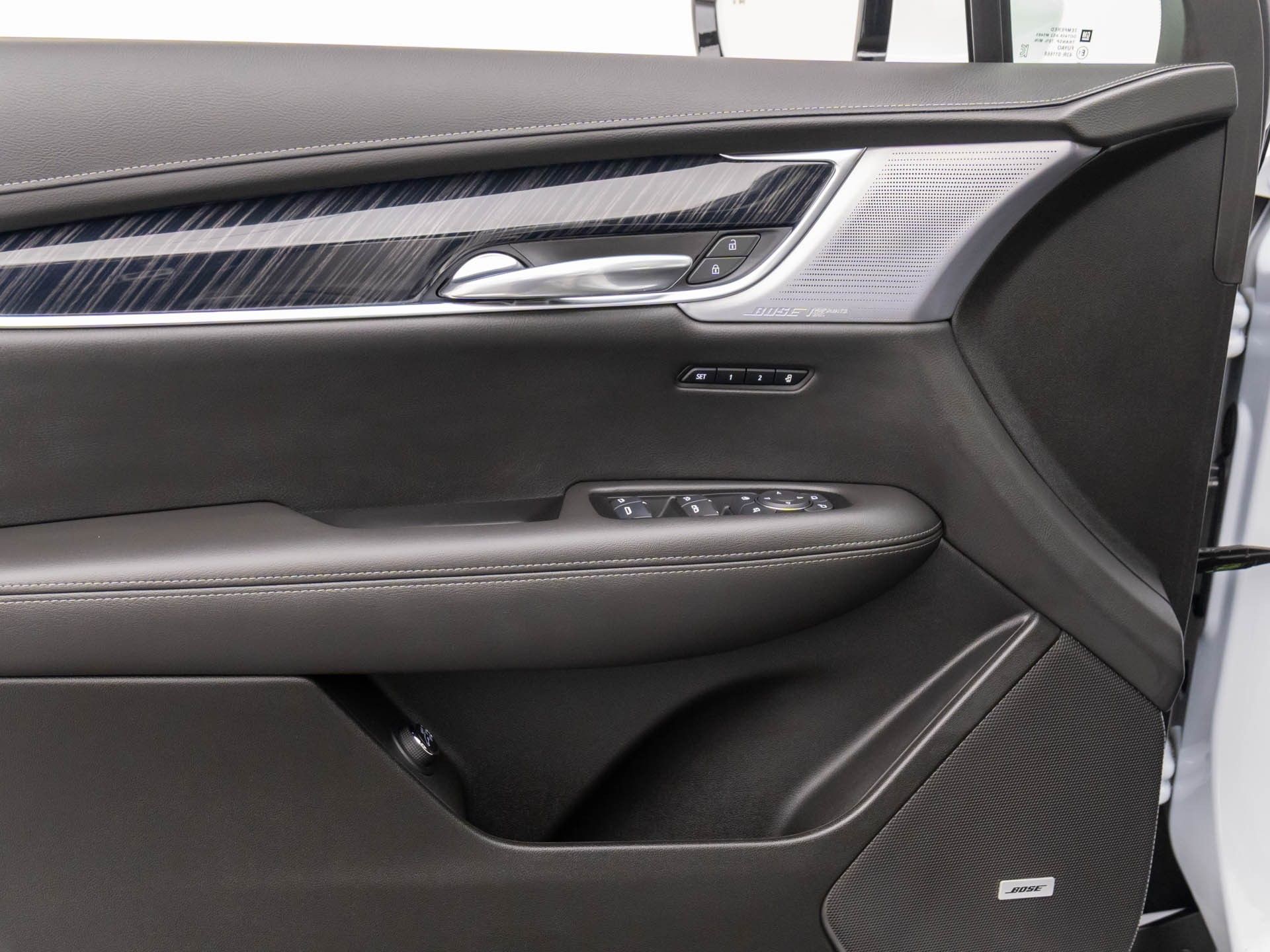 Vehicle image 19 of 39