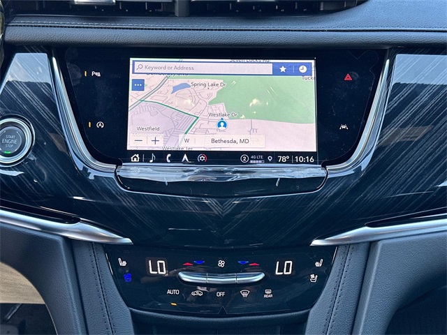 Vehicle image 8 of 18