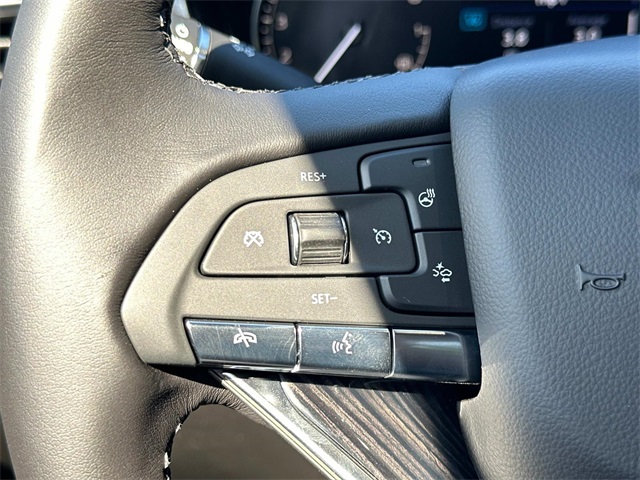 Vehicle image 12 of 18