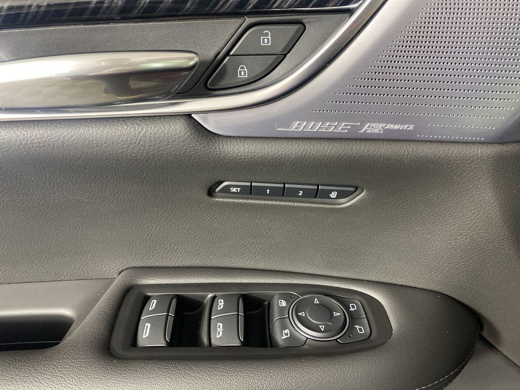 2025 Cadillac XT6 Premium Luxury Image 34 of 34