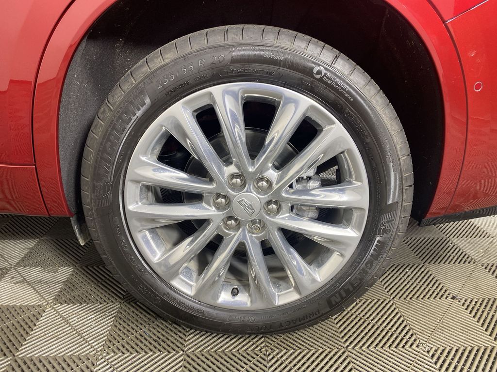 2025 Cadillac XT6 Premium Luxury Image 10 of 34