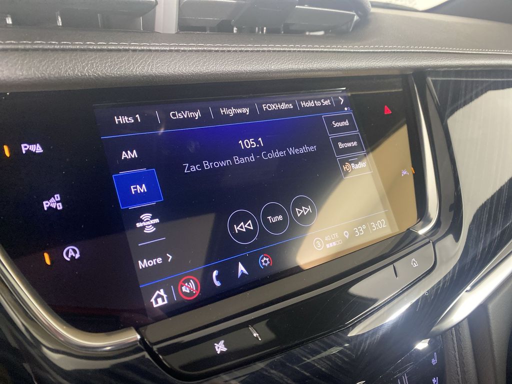 2025 Cadillac XT6 Premium Luxury Image 21 of 34