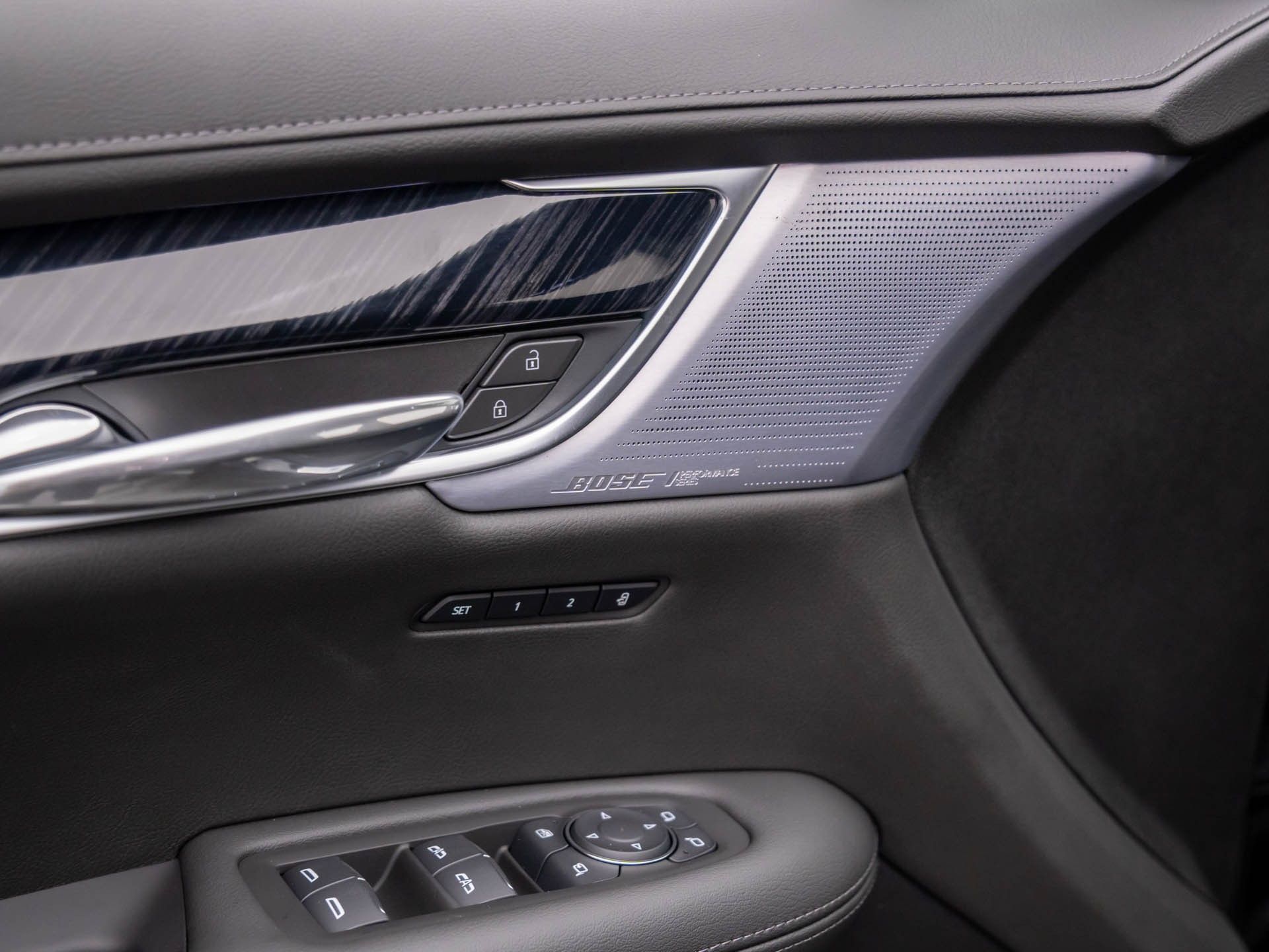Vehicle image 17 of 45