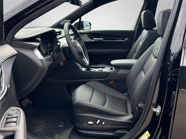 Vehicle image 15 of 18
