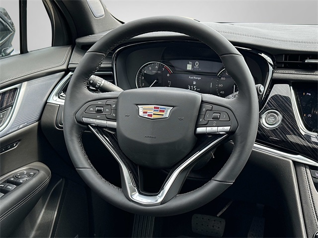 Vehicle image 10 of 18