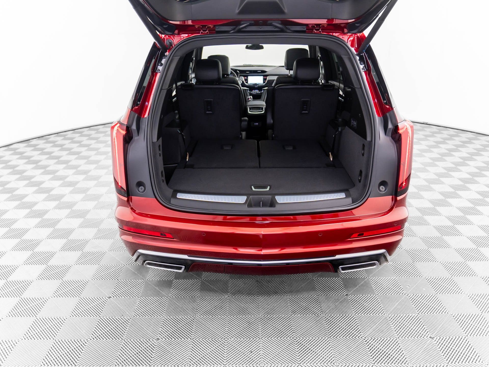 Vehicle image 33 of 40
