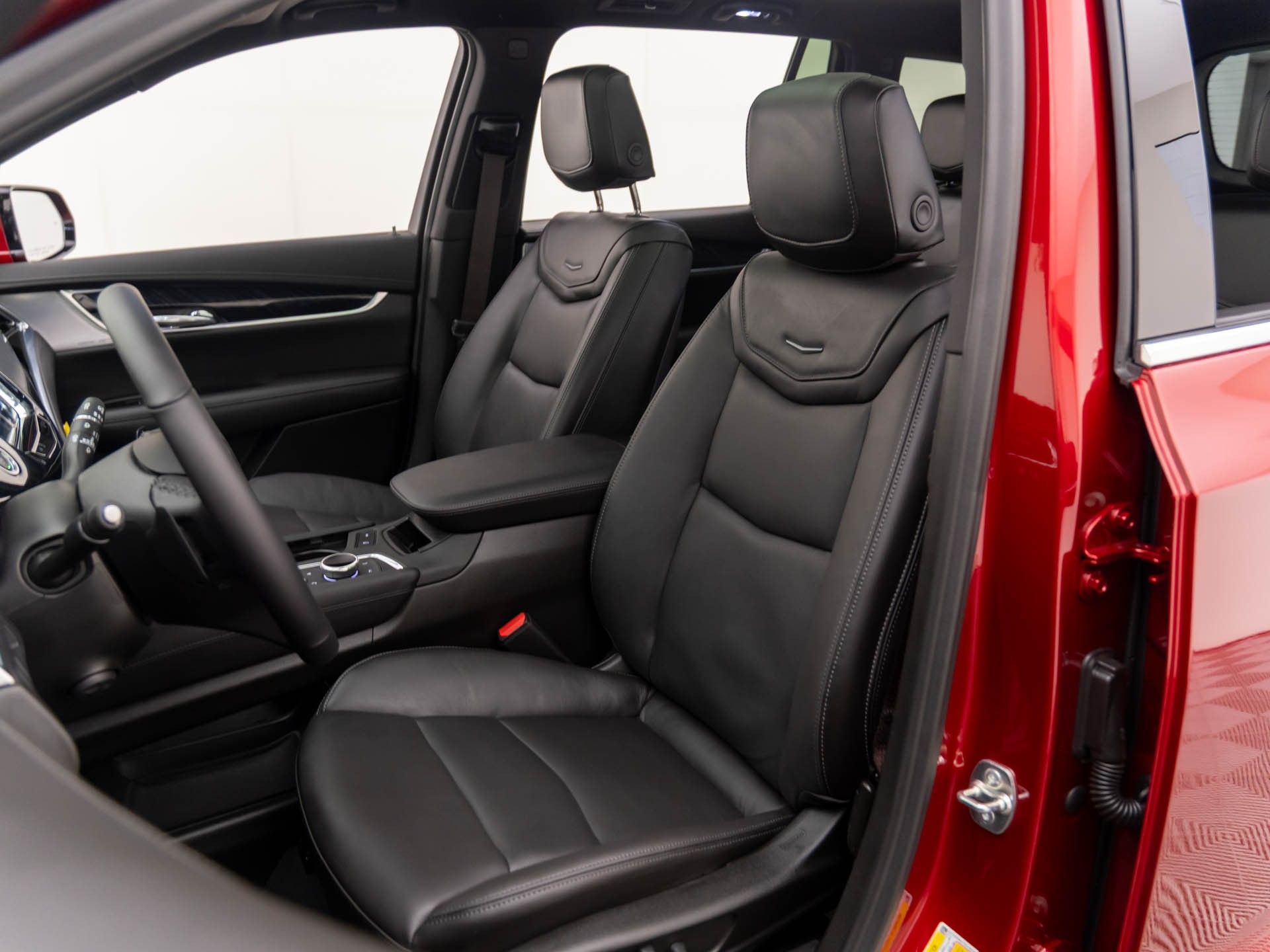 Vehicle image 18 of 40