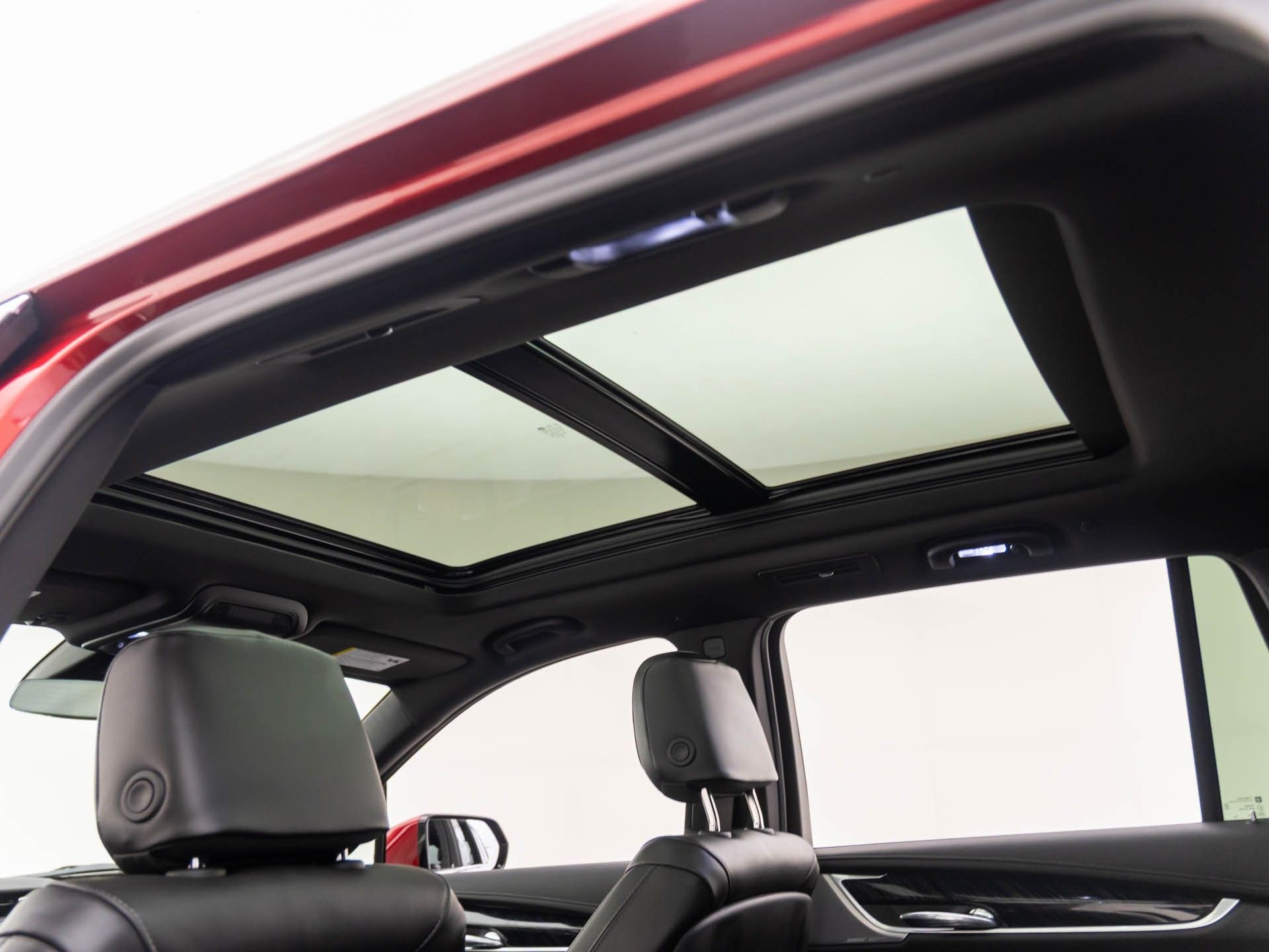 Vehicle image 21 of 40