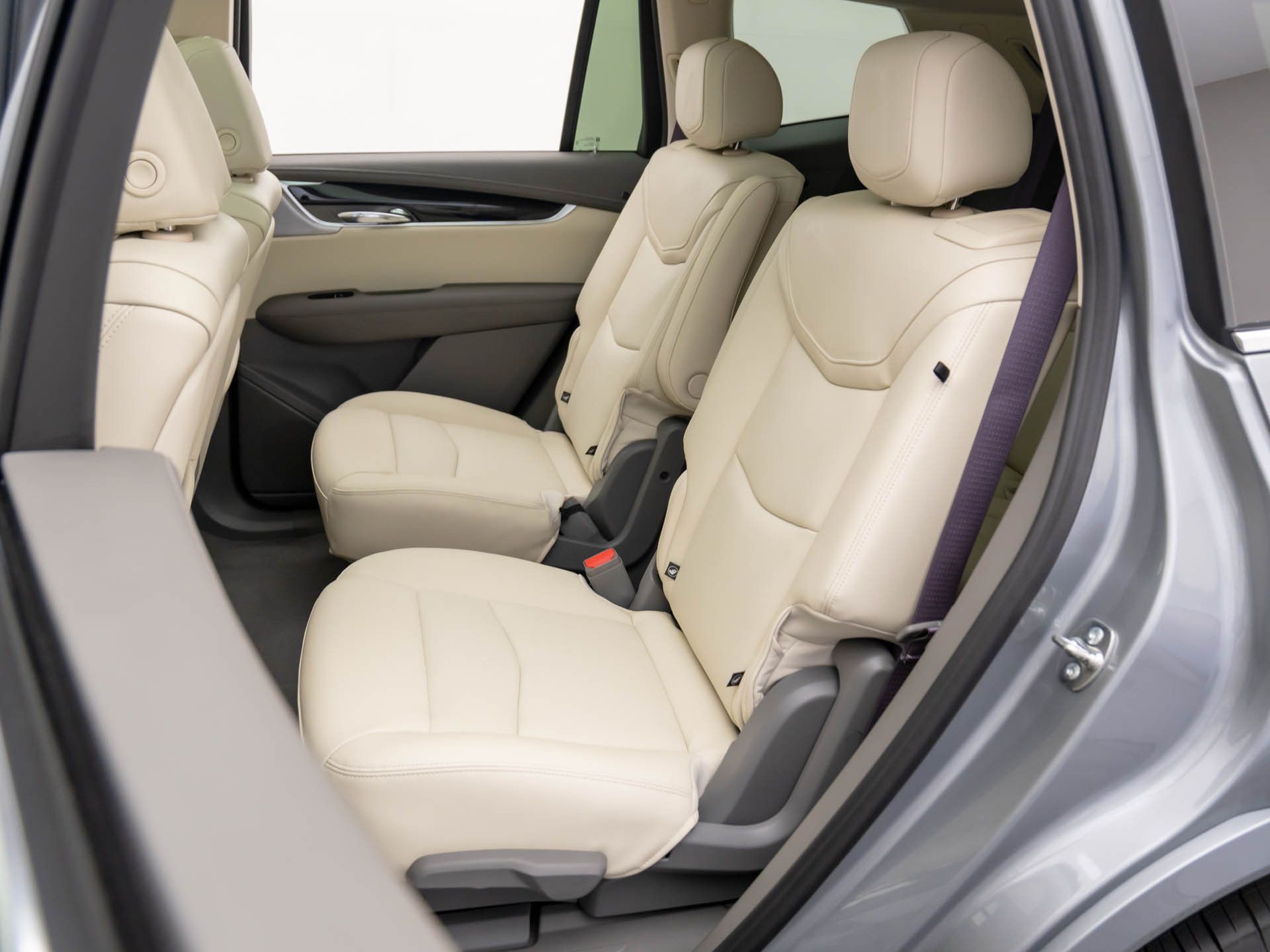 Vehicle image 19 of 49